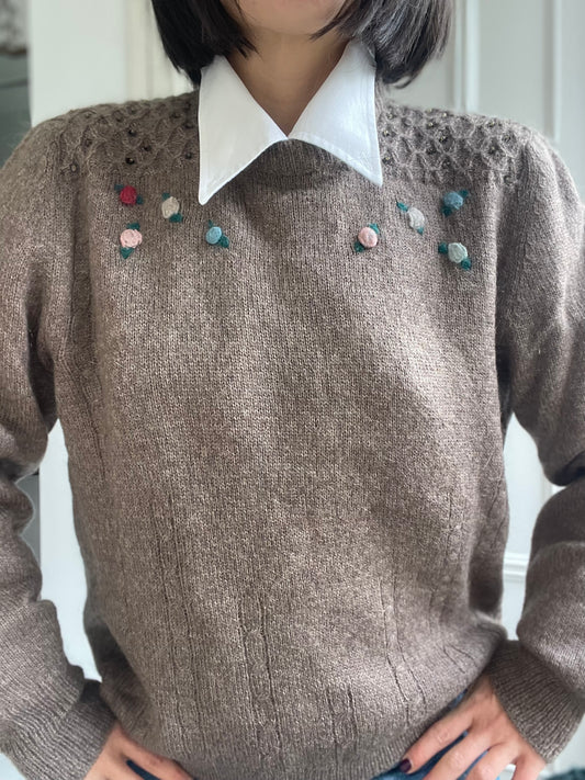 Pullover ricamato