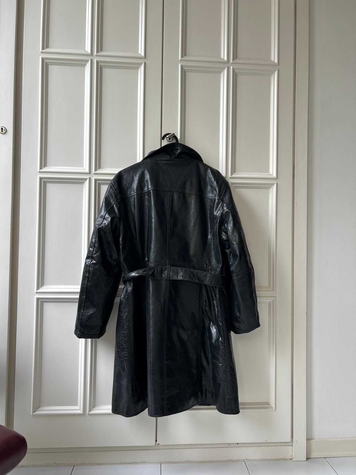 Trench in pelle