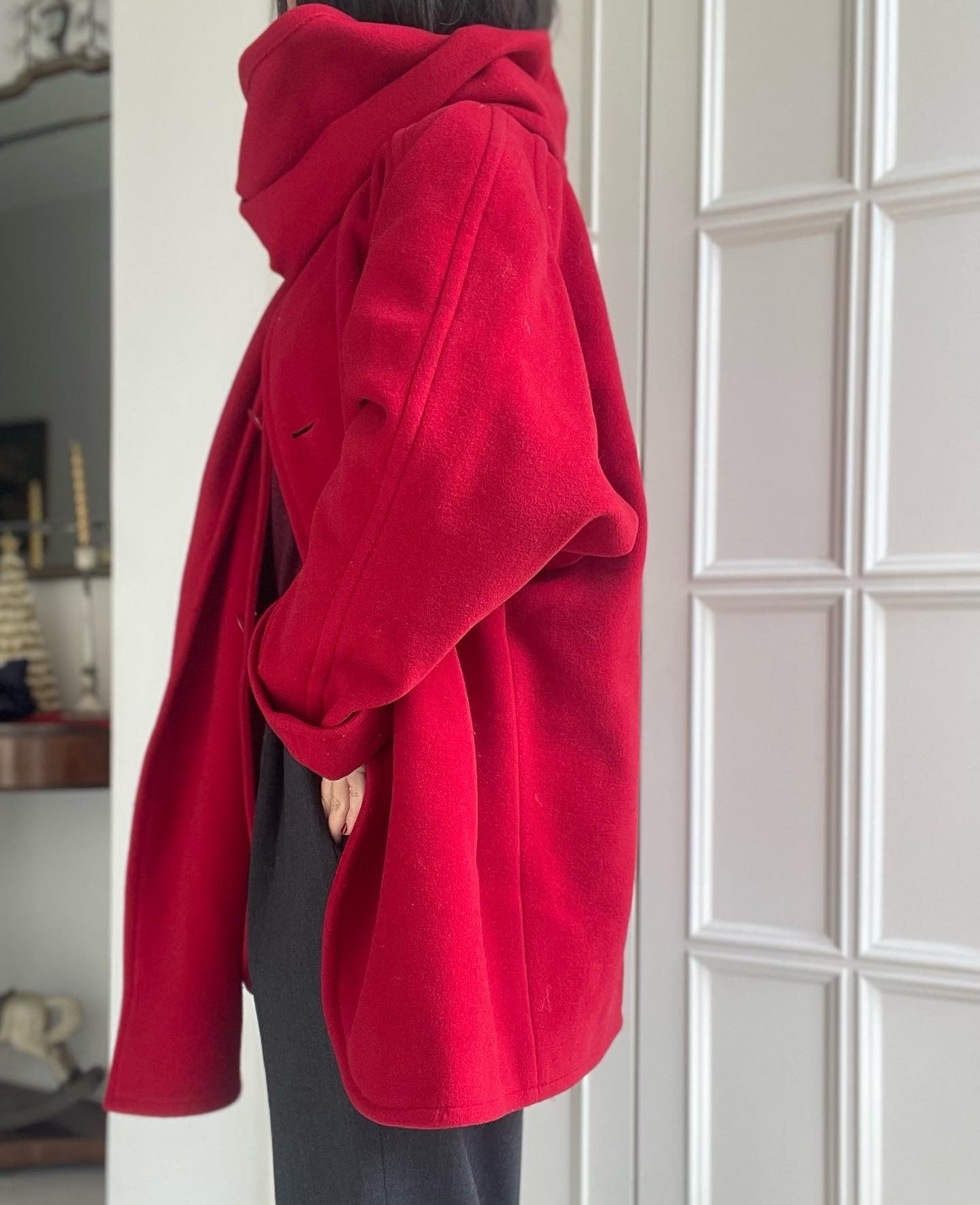 CAPPOTTO ROSSO CON SCIARPA