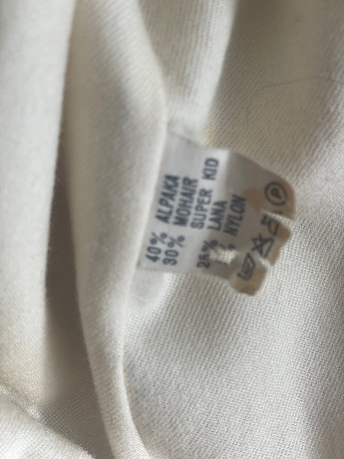 ALPACA CREAM BOMBER