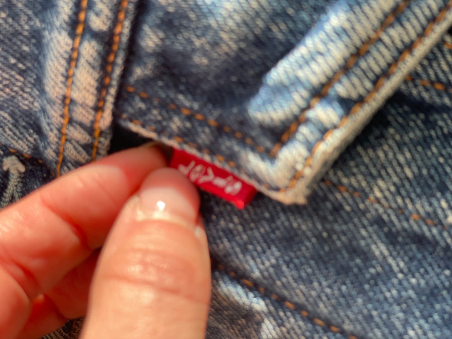 THE MUST HAVE LEVI'S SHERPA DENIM JACKET