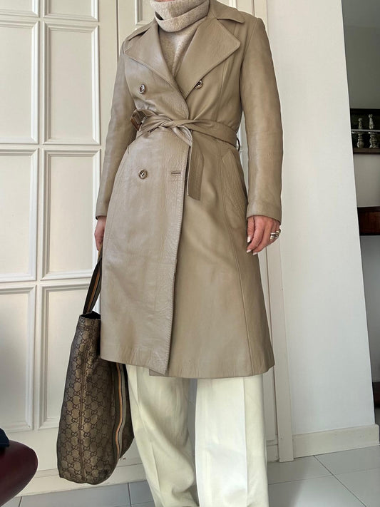 Trench pelle sabbia